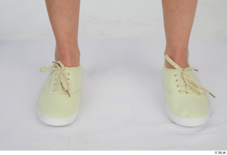 Cynthia casual foot yellow sneakers 0001.jpg